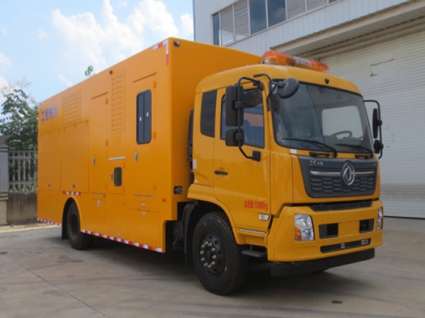 東風天錦救險車